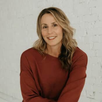 Written by:<br><a href="https://amzn.to/3Wqx9oV" target="_blank">Alli Patterson</a>