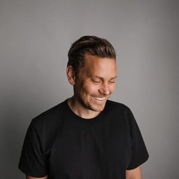 Written by:<br><a href="https://amzn.to/3Sx8LTL" target="_blank">John Mark Comer</a>