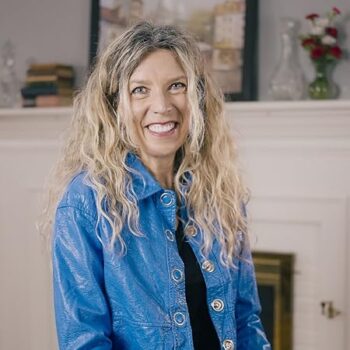 Written by:<br><a href="https://amzn.to/4iJ82Jd" target="_blank">Laura Smith</a>