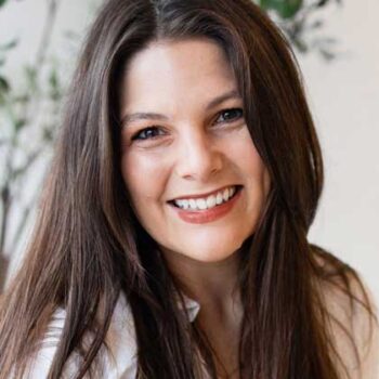 Written by:<br><a href="https://amzn.to/4jn3Pf4" target="_blank">Elle Cardel</a>